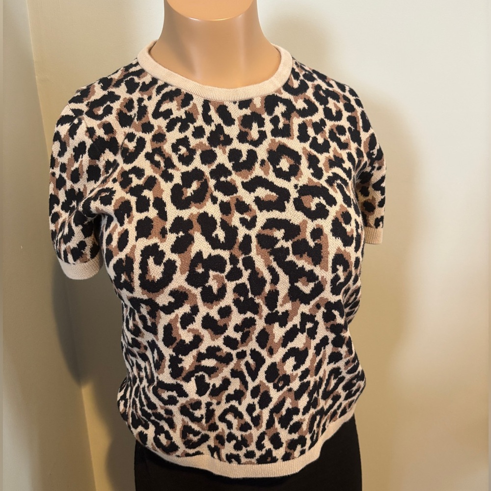 JCrew Leopard print sweater; S; Short sleeve
